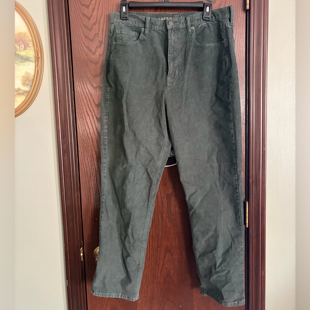 American Eagle mom jeans